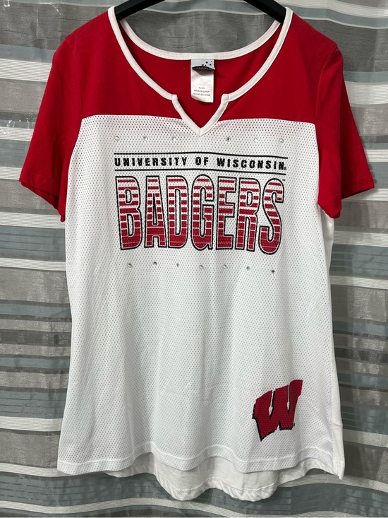 Creative Apparel Concepts Tops - University of Wisconsin Badgers Red & White Short Sleeve Women’s Tee